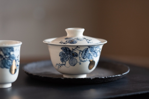 Gilded Qinghua Teacup - Hulu - Image 3