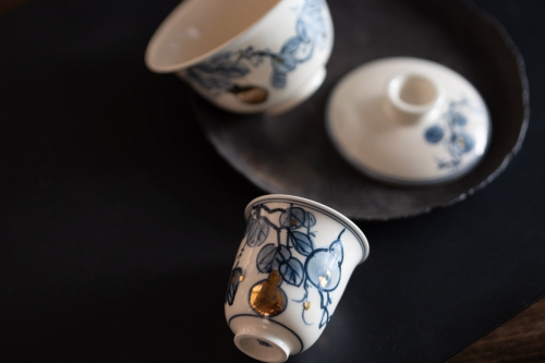 Gilded Qinghua Teacup - Hulu - Image 5