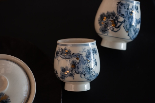 Gilded Qinghua Teacup - Pine - Image 4