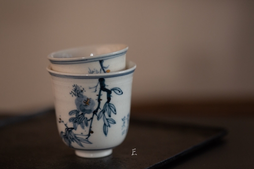 Gilded Qinghua Teacup - Pomegranate - Image 10