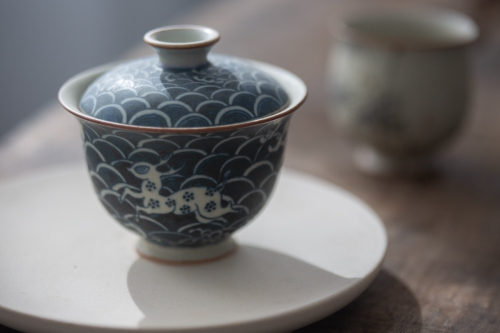 Muted Qinghua Gaiwan - Deer & Wave - Image 3