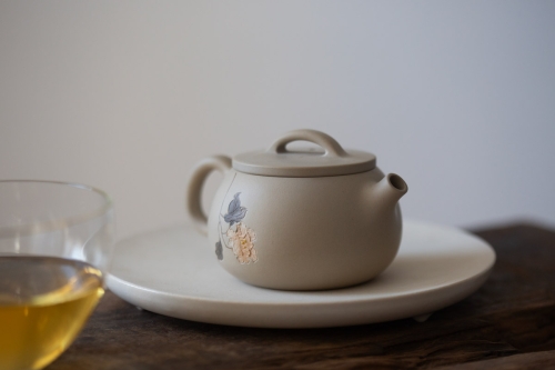 Natural Habitat Jianshui Zitao Teapot - White Peony - Image 4