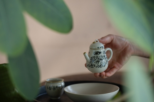 Alchemy Teapot - Brass - Black Fish - Image 7