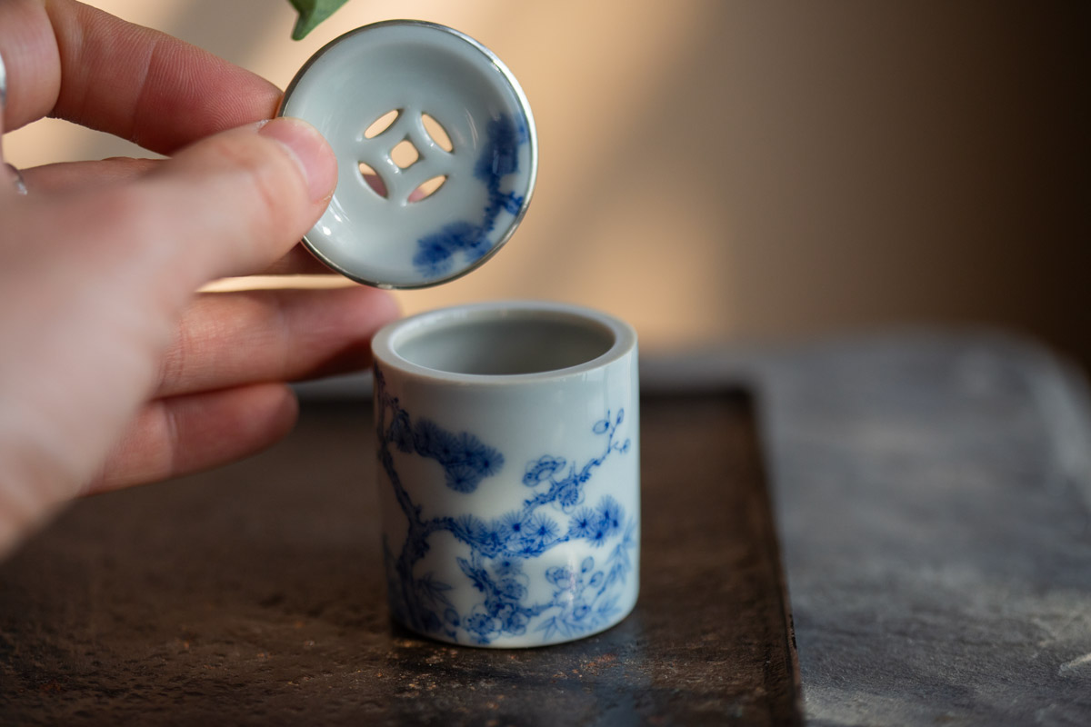 alchemy silver lid holder 4 | BITTERLEAF TEAS